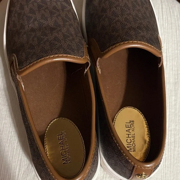 Michael Kors Patterned Brown Slip-On Loafers - Picture 4 of 8